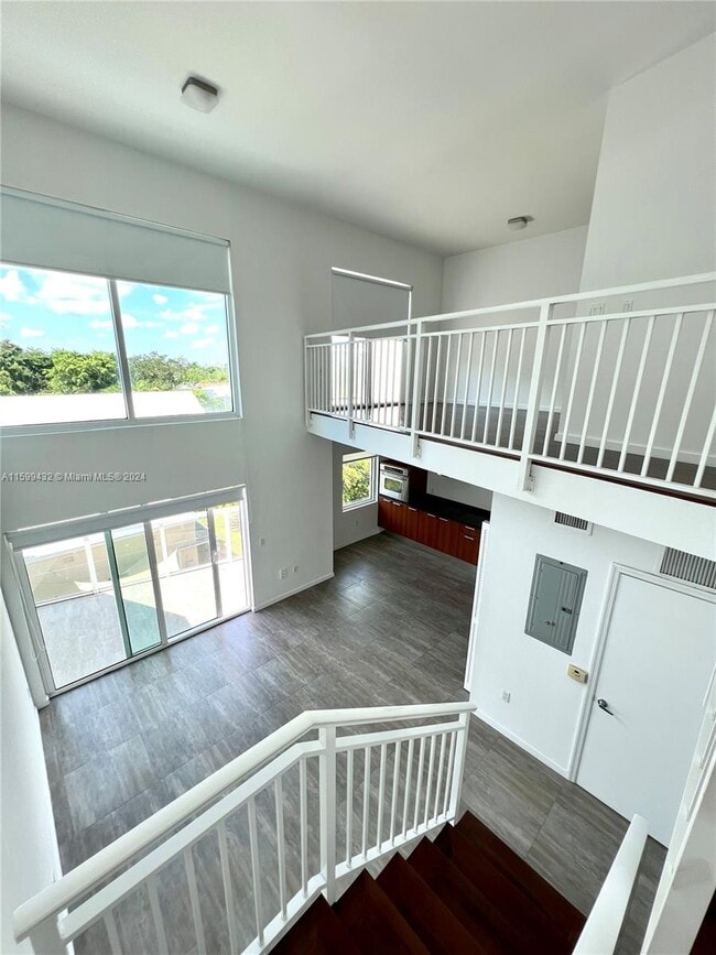 Building Photo - 1650 Brickell Ave