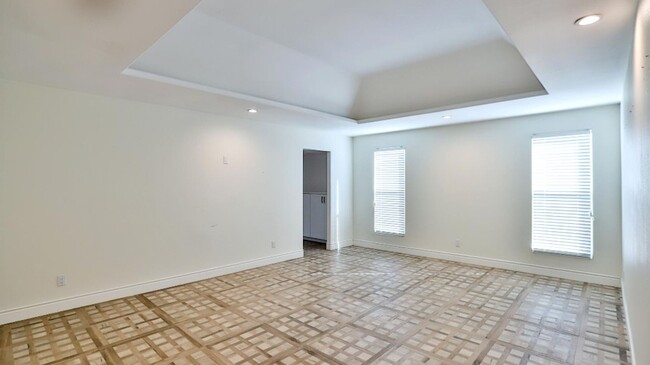 Building Photo - Spacious Home in Garden Grove for Lease