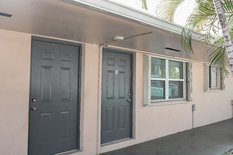 Building Photo - 6040 SW 26th St