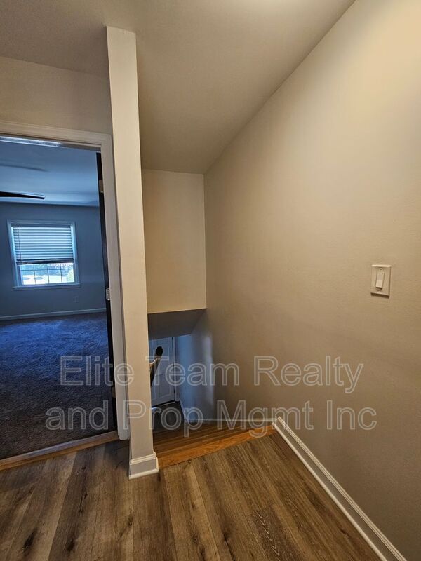 Building Photo - 3722 Park Rd