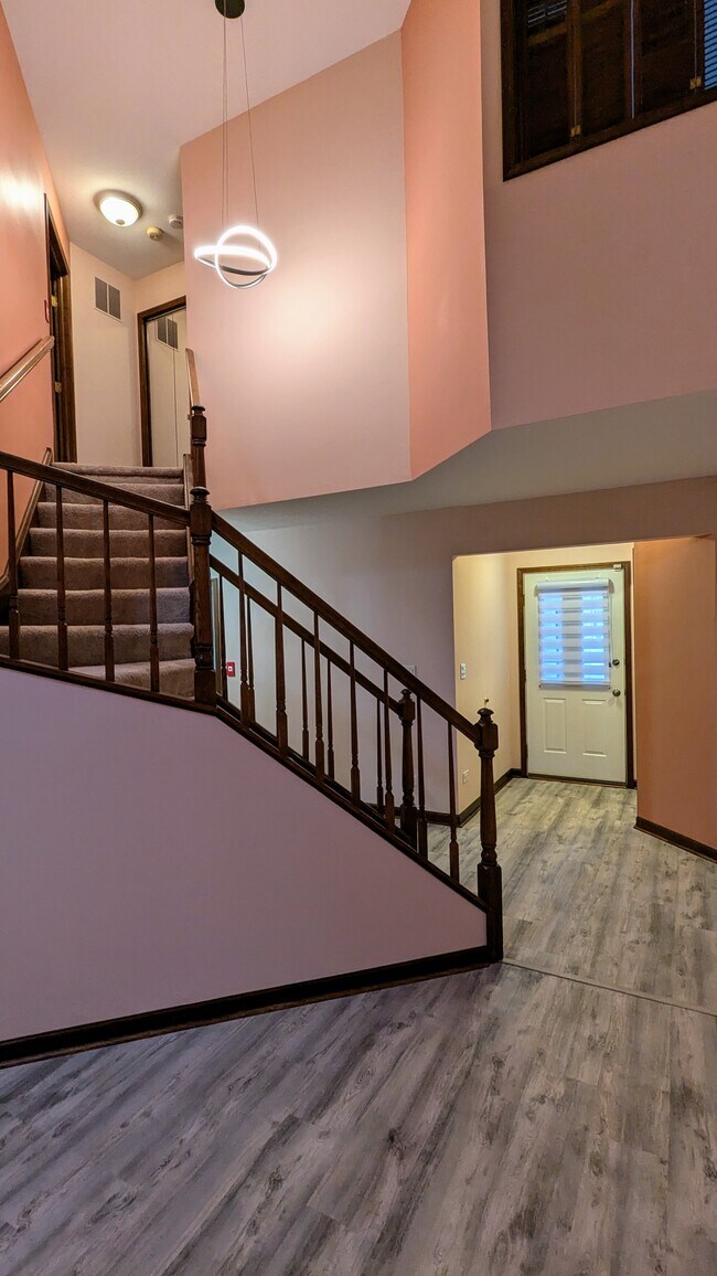 Building Photo - 1799 Monterey Ct