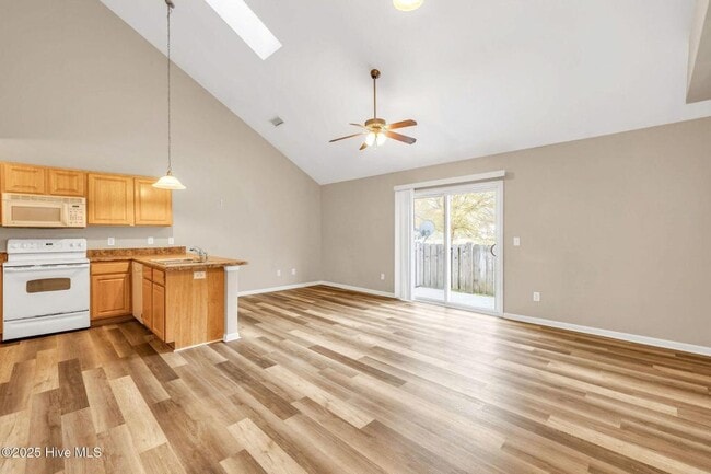 Building Photo - 114 Lincoln Pl Cir