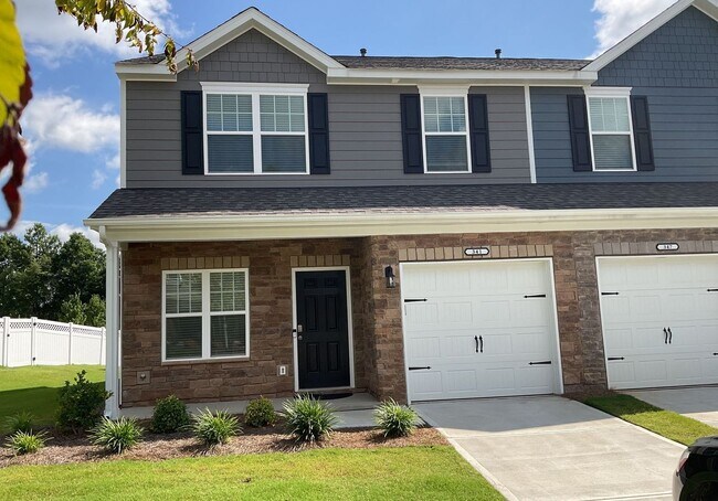 Primary Photo - COMING SOON!! Spacious and Modern 3-Bedroo...