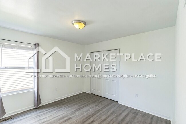 Building Photo - 1717 Briarmanor Dr