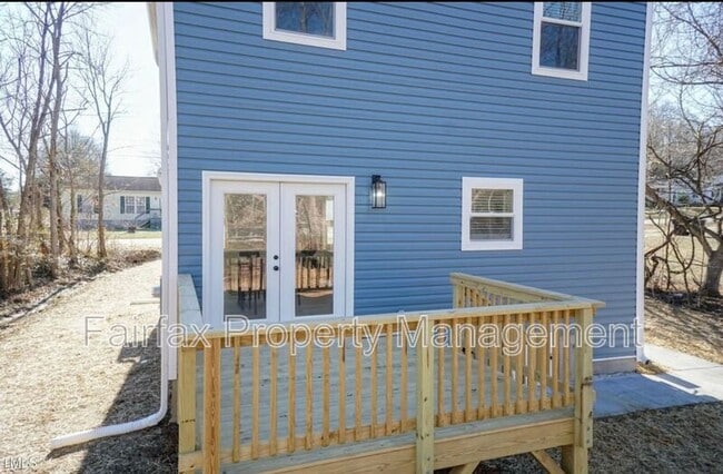 Building Photo - 343 Foster St