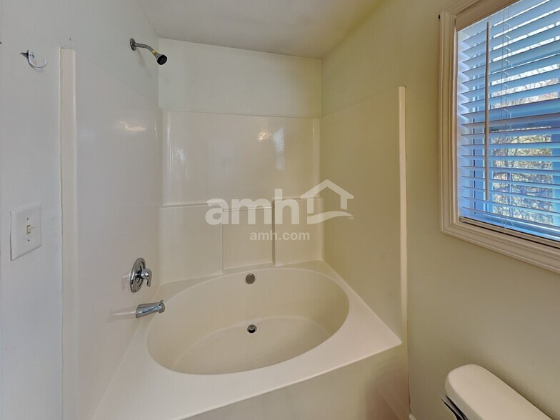 Building Photo - 10615 Spring Rain Ct