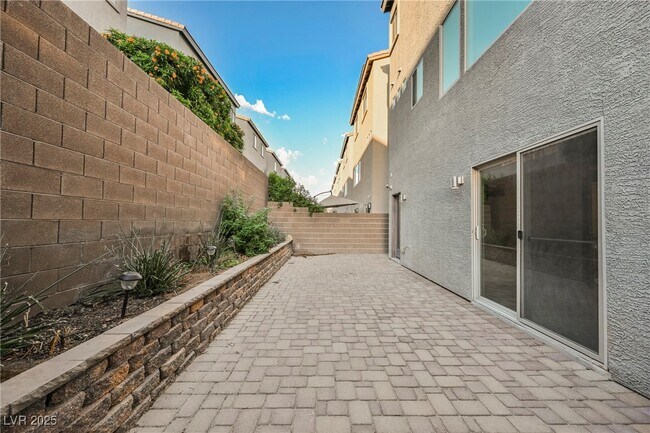 Building Photo - 8081 Misty Canyon Ave