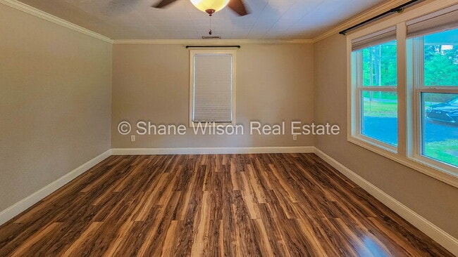Building Photo - 108 Roberts Dr