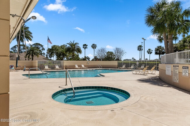 Building Photo - 4331 Aberdeen Cir