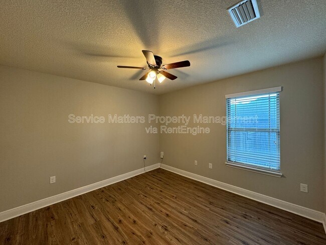 Building Photo - 4622 Belvedere Circle