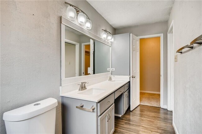 Building Photo - 2406 Stirrup Dr