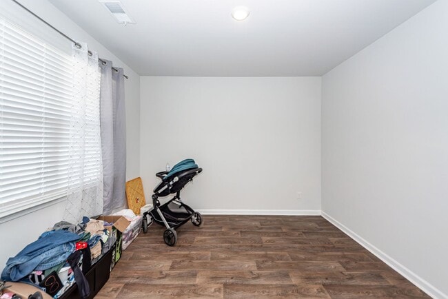 Building Photo - 4 Bedroom, 2.5 Bathroom Home in Carolina Groves - Moncks Corner