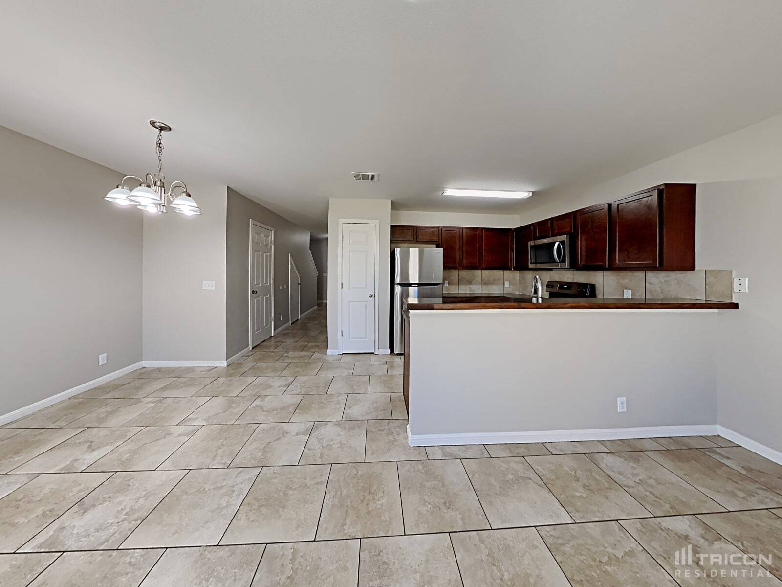 Building Photo - 1027 Trail Driver Cove