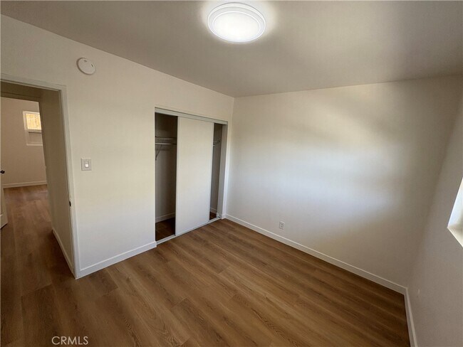 Building Photo - 1103 S Hobart Blvd