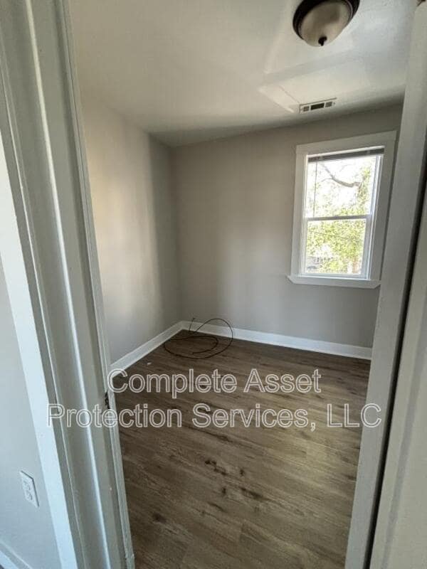 Building Photo - 3732 Deodar St
