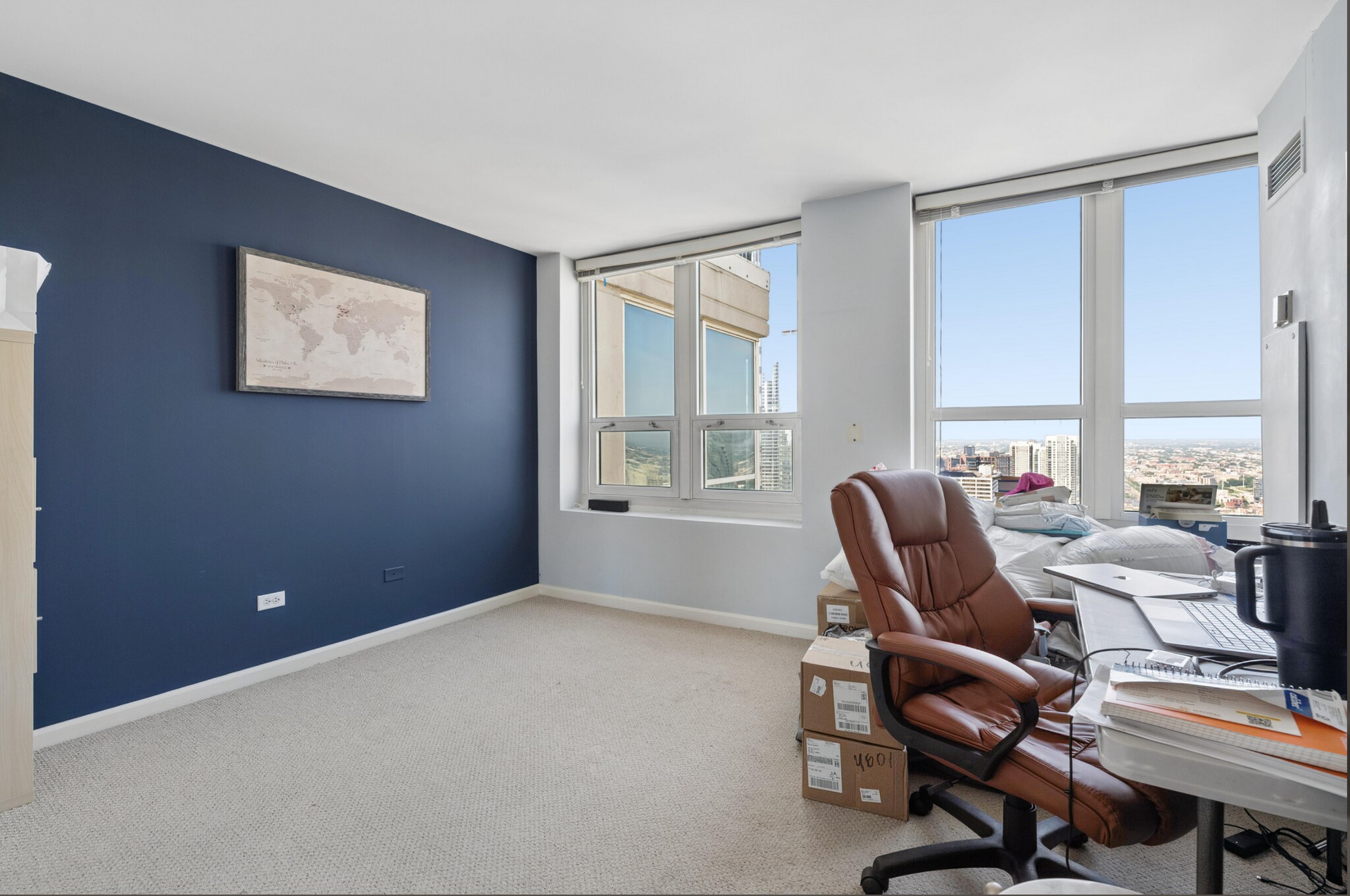 Building Photo - 345 N La Salle Dr