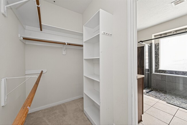 Building Photo - 20827 Rose Crossing Ln