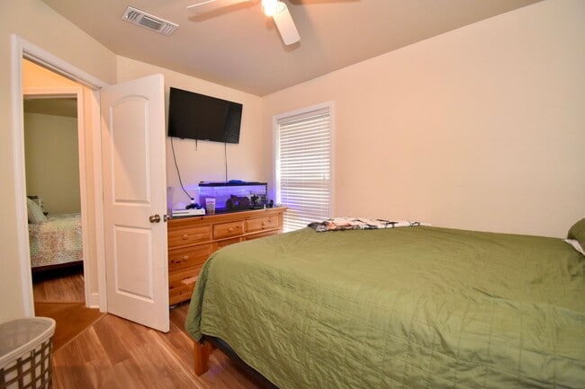 Building Photo - 3 Bed, 2 Bath Home in Ruston