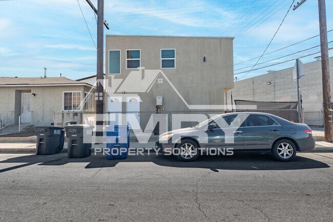 Building Photo - 5228 Repetto Ave