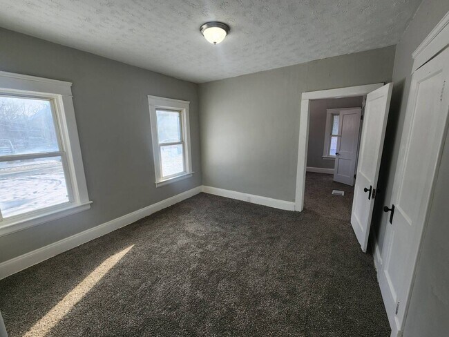 Building Photo - 12514 Locke Ave
