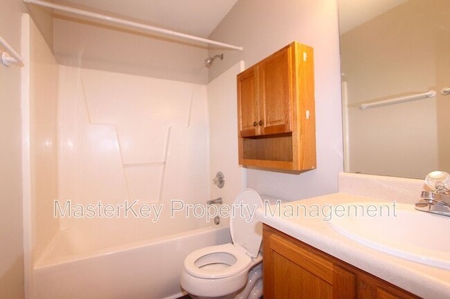 Building Photo - 6025 Presentation St