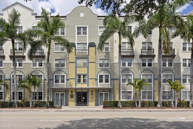 Building Photo - 533 NE 3rd Ave