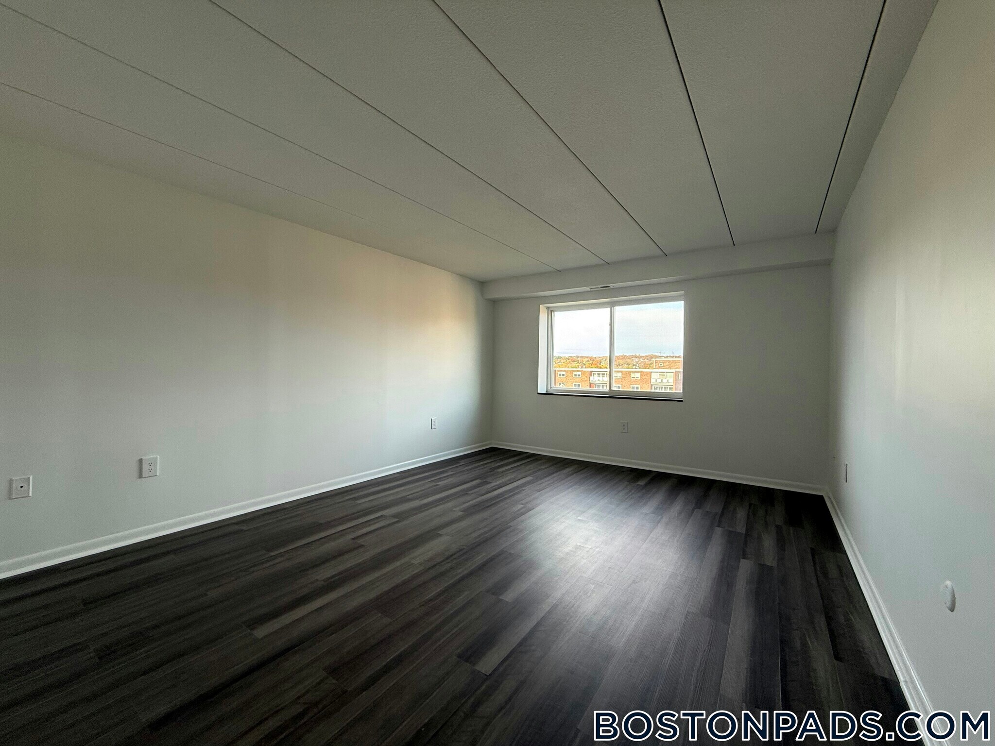 Building Photo - 53 Hill Rd