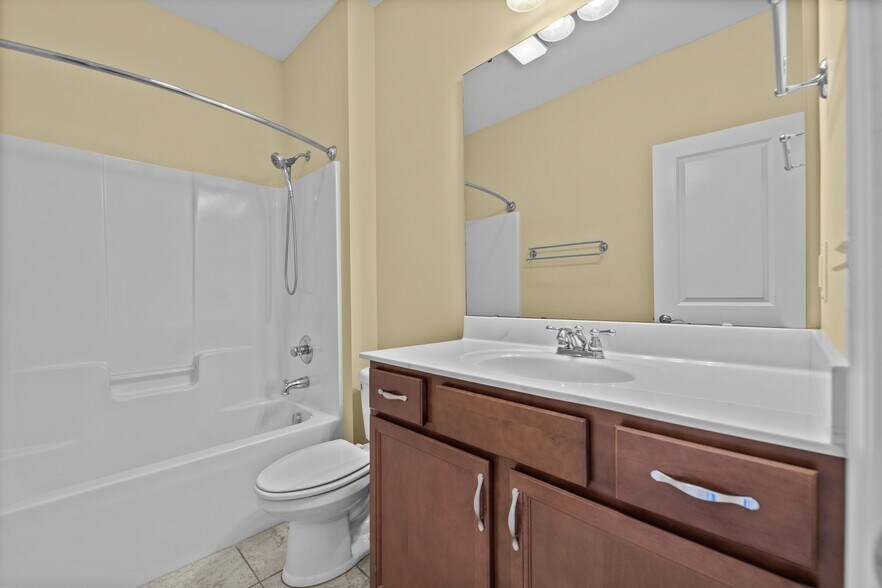 Building Photo - 118 Cypress Cir