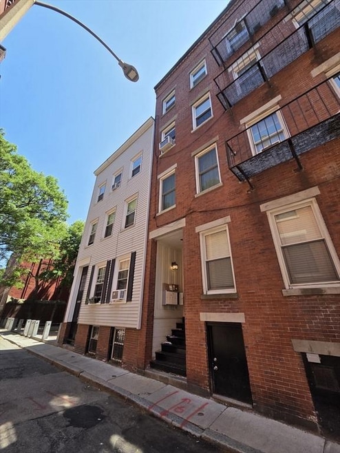 Building Photo - 26 Unity St