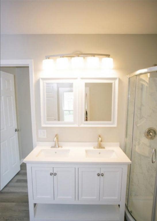 Building Photo - 209 E Hobart Ave