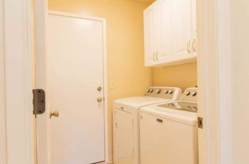 Building Photo - 712 Magnolia Ct