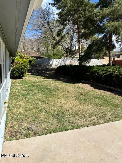 Building Photo - 7050 Pembroke Dr