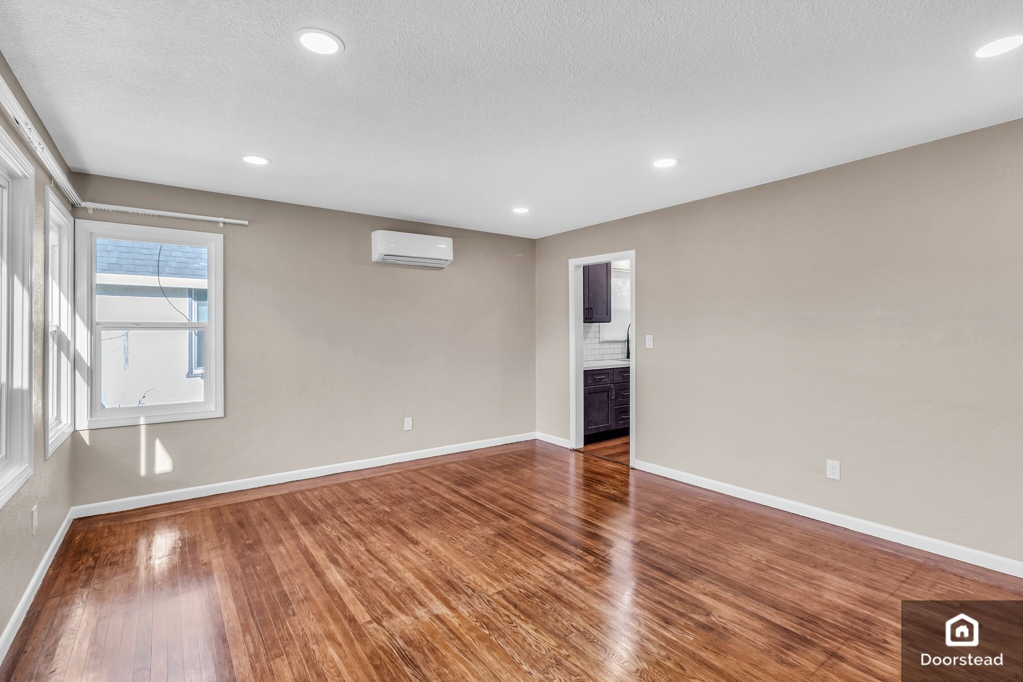 Building Photo - 711 Smith Ave