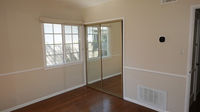 Building Photo - 4715 Allott Ave