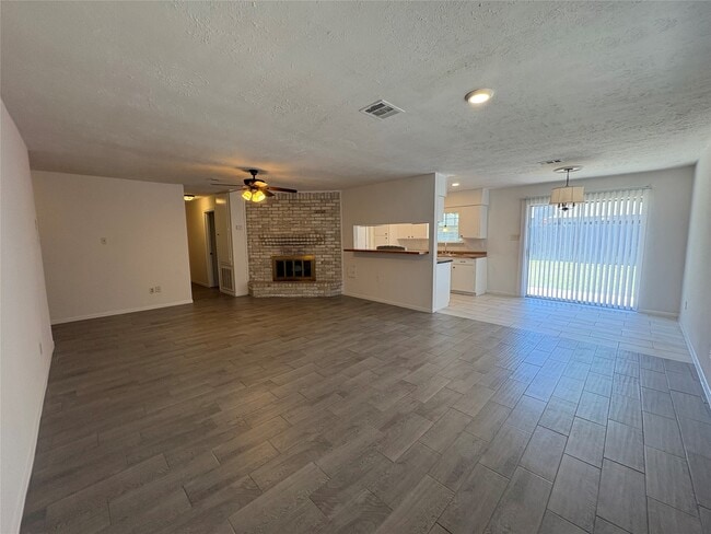 Building Photo - 2502 Marble Falls Dr