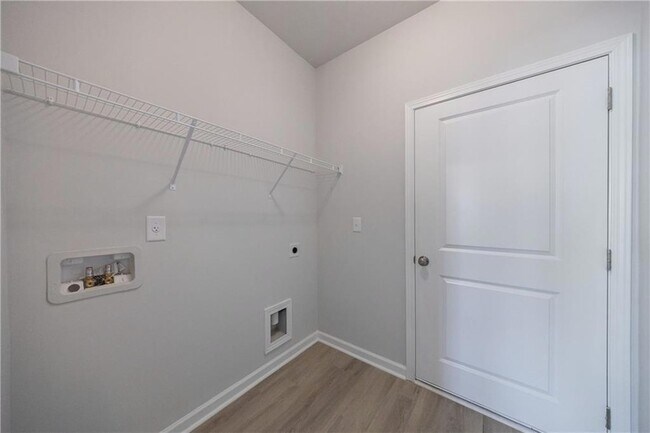 Building Photo - 931 Park Pl St