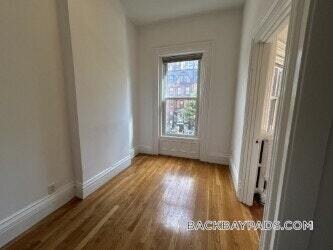 Building Photo - 225 Newbury St