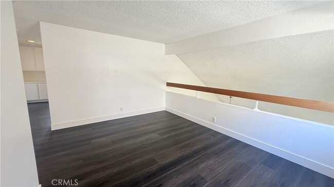 Building Photo - 46 Christamon W