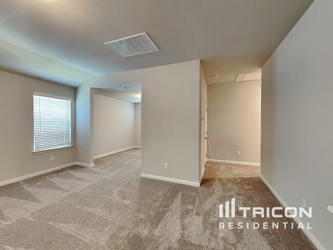 Building Photo - 5803 Nyla Wy