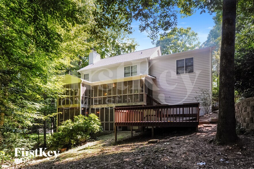 Building Photo - 6713 Thornwood Ct