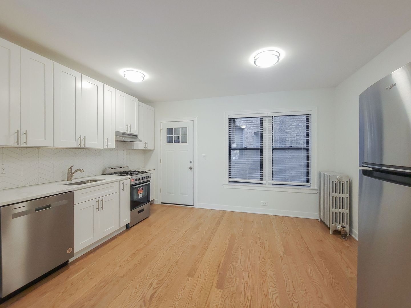 Building Photo - 4513 N Paulina St