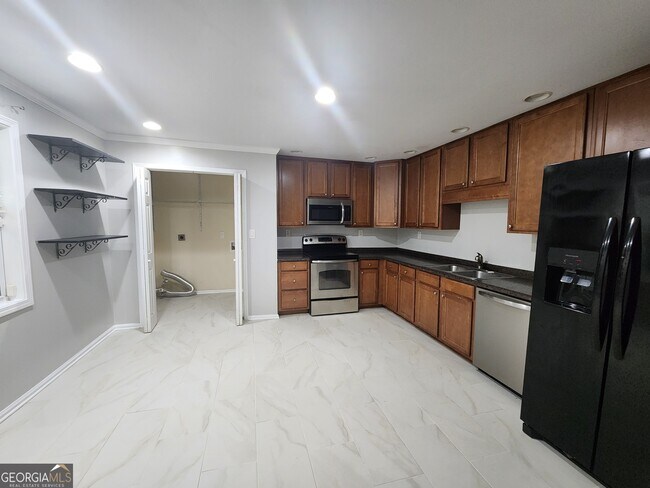 Building Photo - 29 Tinica Way