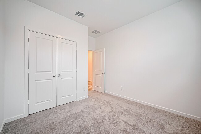 Building Photo - 9746 Pettus Crk Dr