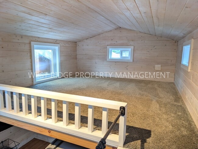 Building Photo - 5326 N Montana Ave