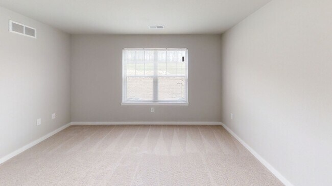 Building Photo - Condo Style Upper 2 Bedroom 2 Bathroom Apartment is Available