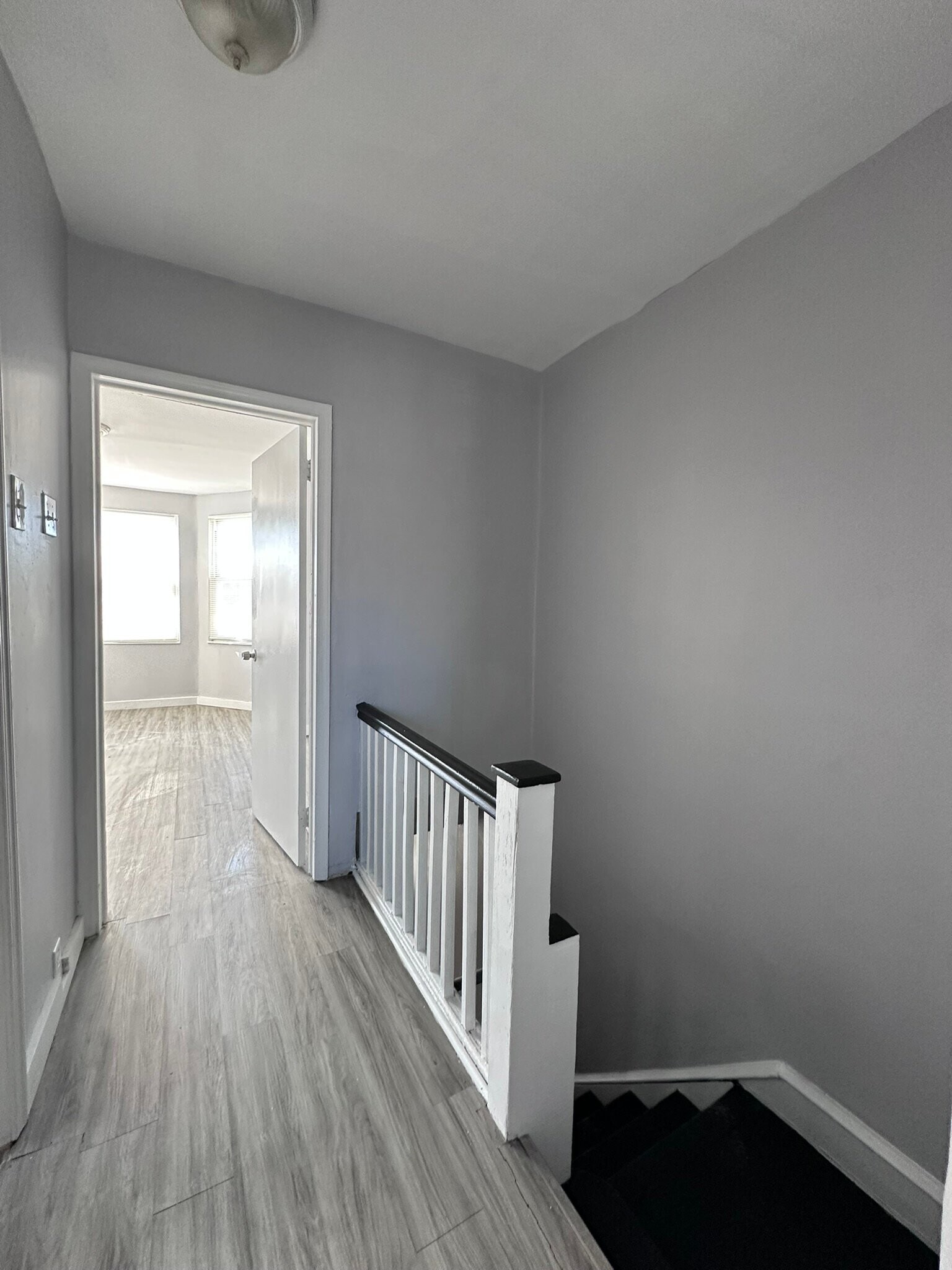 Building Photo - 2647 S 68th St