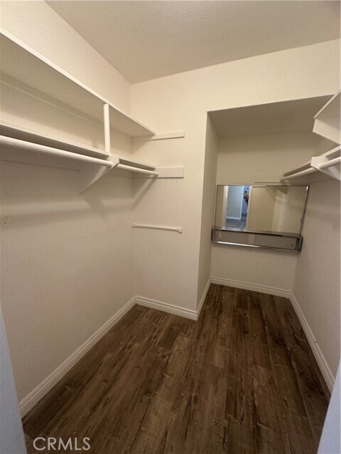 Building Photo - 5429 Newcastle Ave