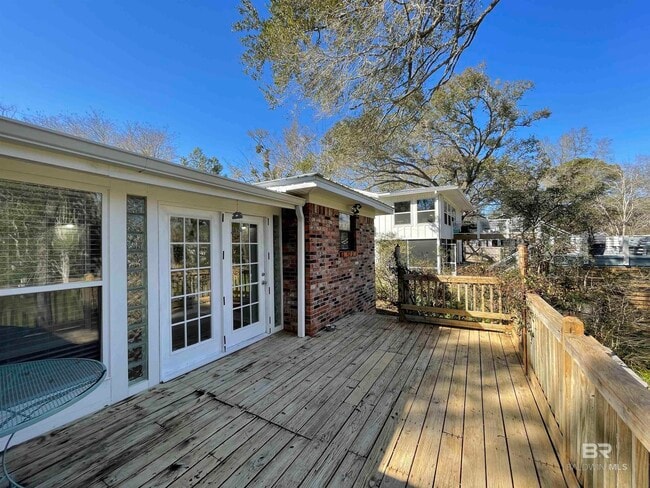 Building Photo - 353 S School St