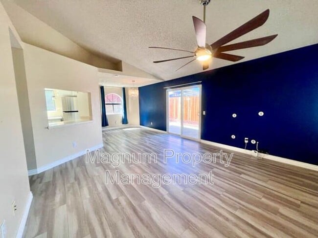 Building Photo - 27773 Moonridge Dr