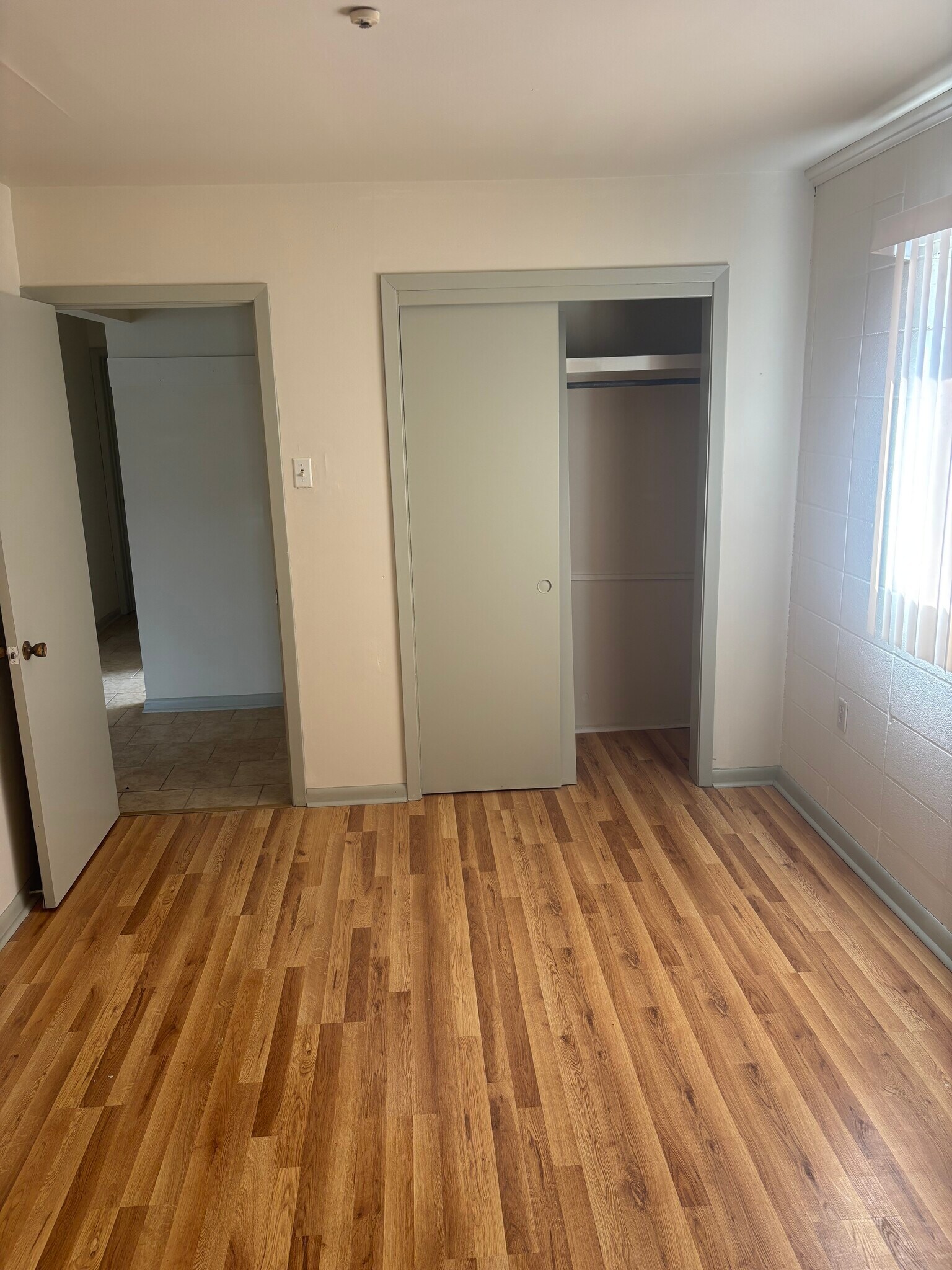 Building Photo - 837 N 6th St